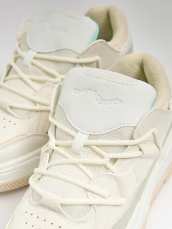Beżowe sneakersy