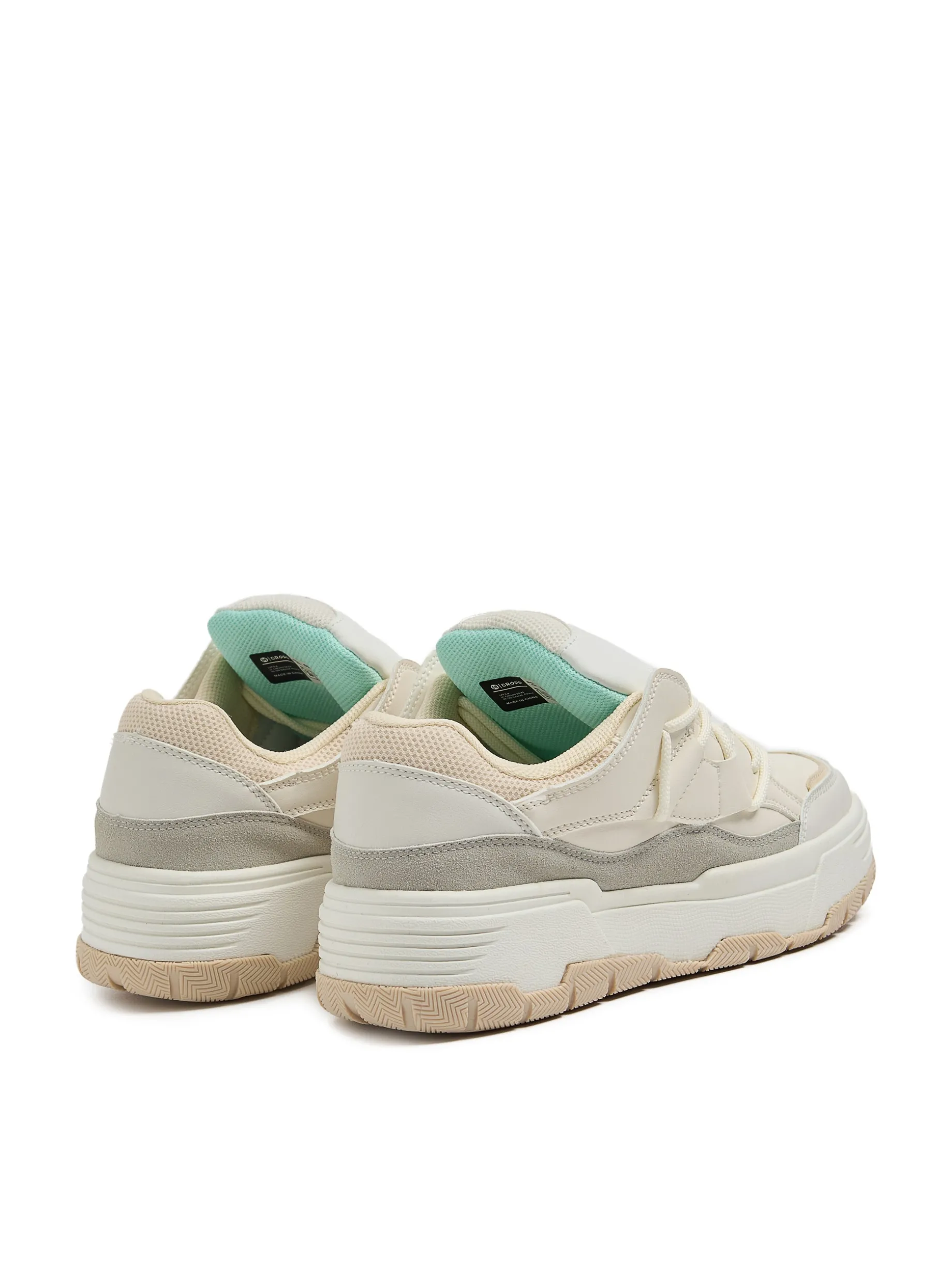 Beżowe sneakersy