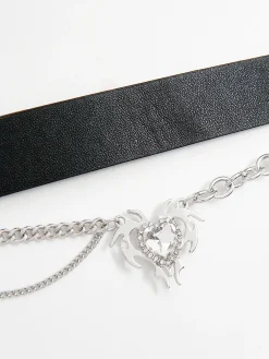 Choker z łańcuszkiem i serduszkiem