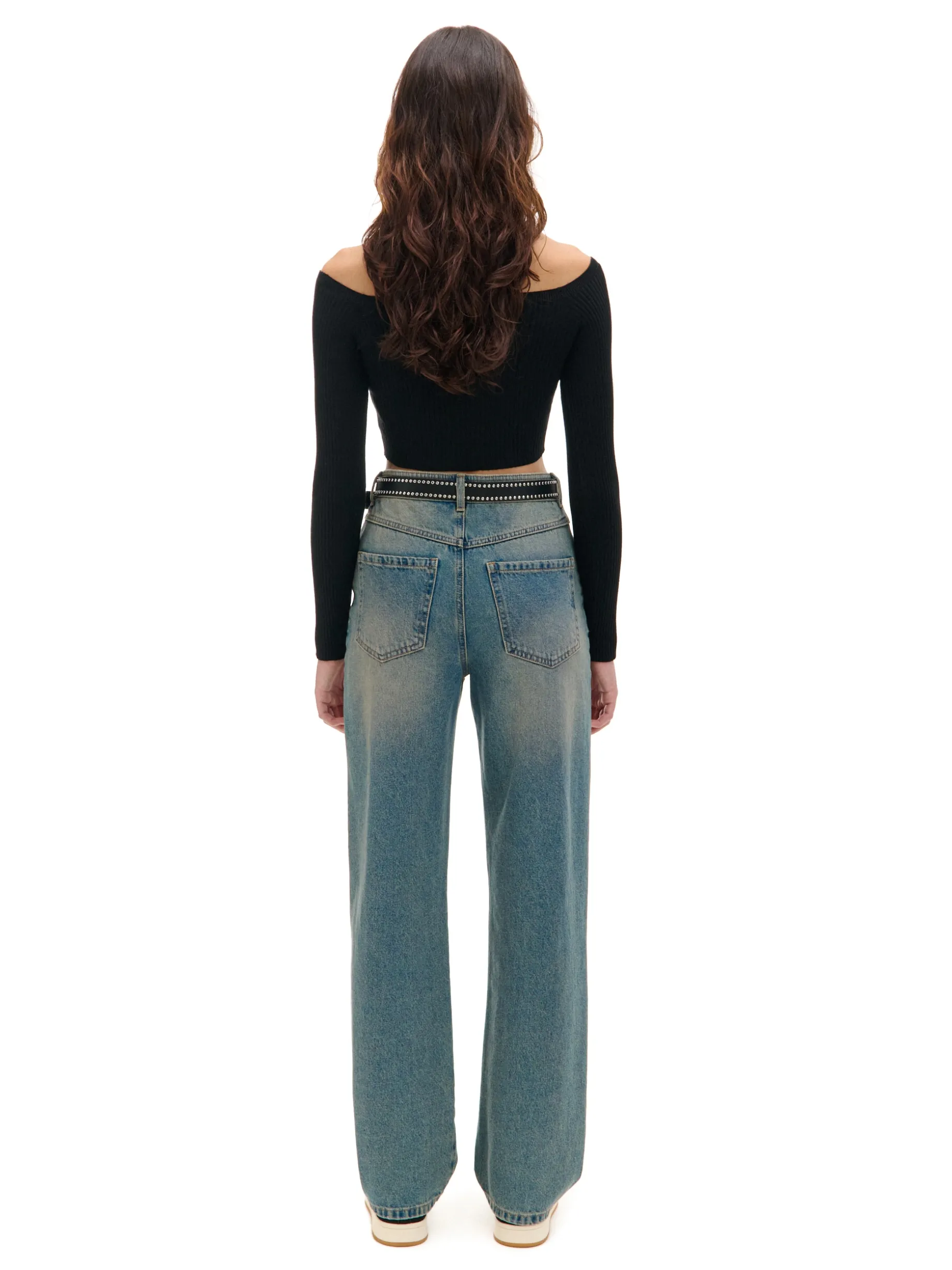 Ciemnoniebieskie jeansy straight z efektem sprania