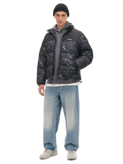 Ciemnoszara kurtka puffer z nadrukiem