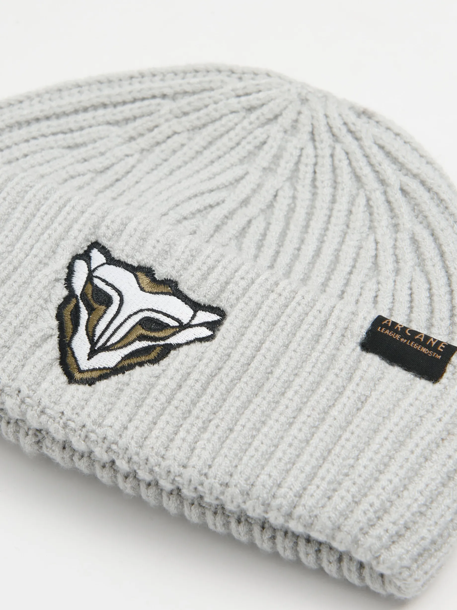 Czapka beanie z naszywką Arcane