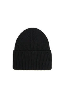 Czarna czapka beanie