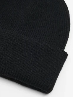 Czarna czapka beanie z dodatkiem wiskozy