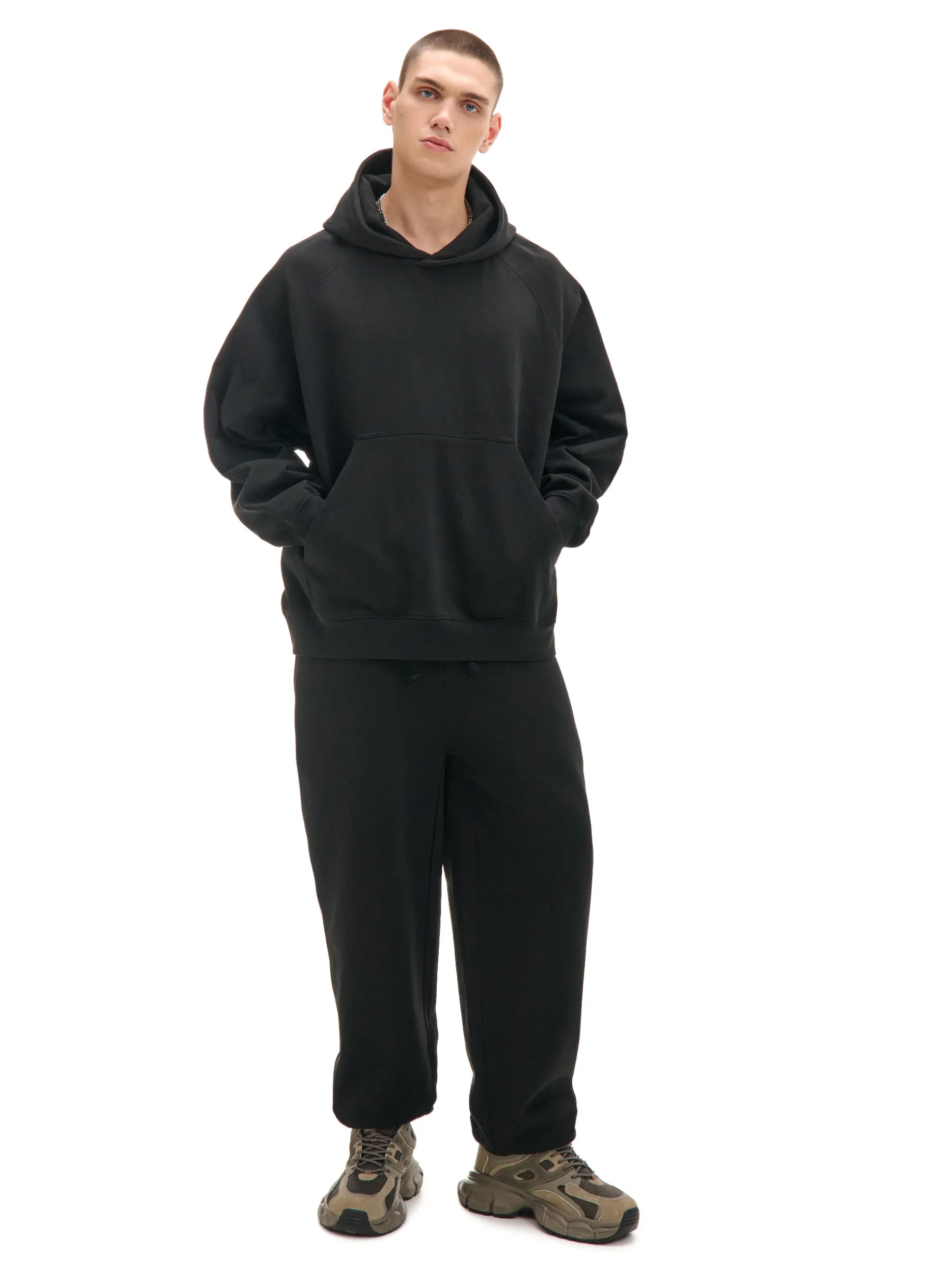 Czarne dresowe joggery comfort