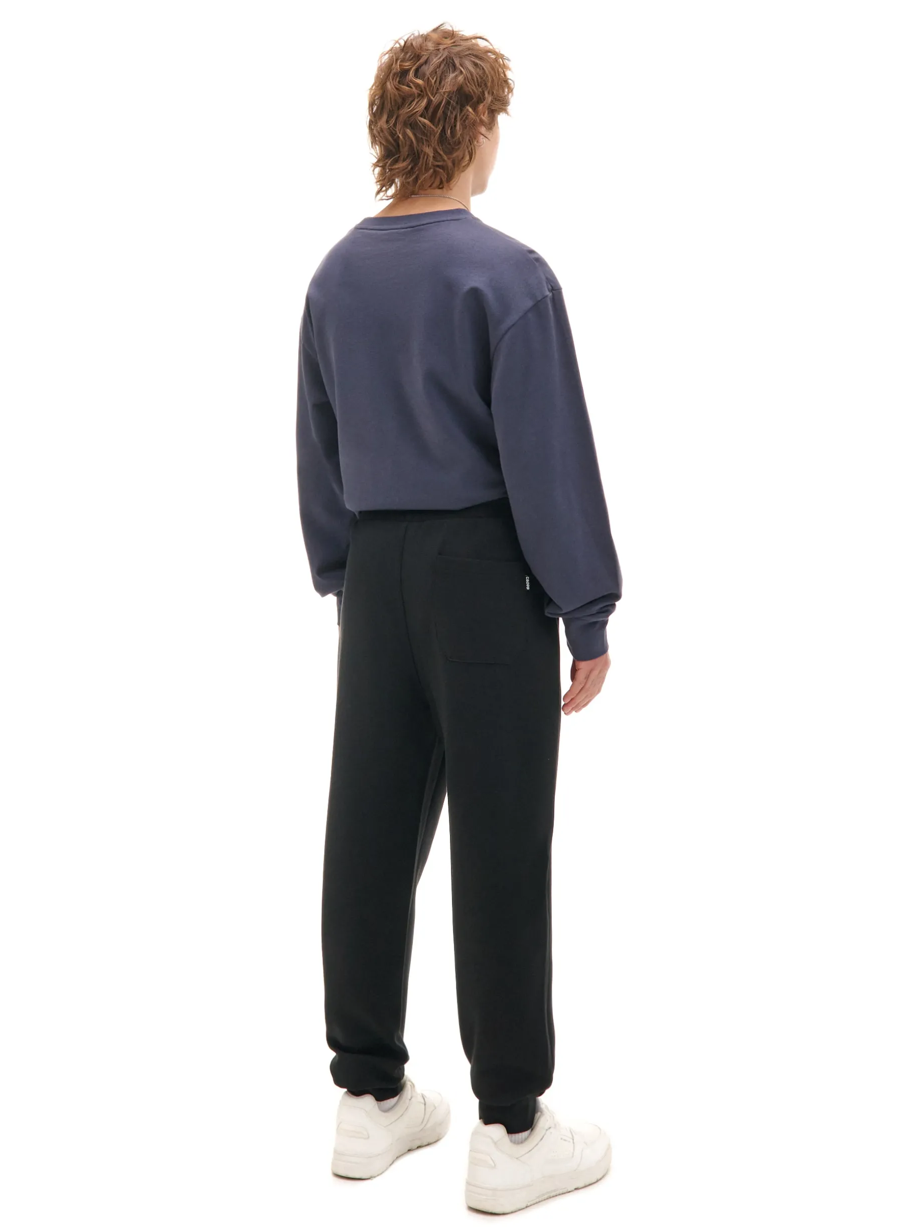 Czarne dresowe joggery regular