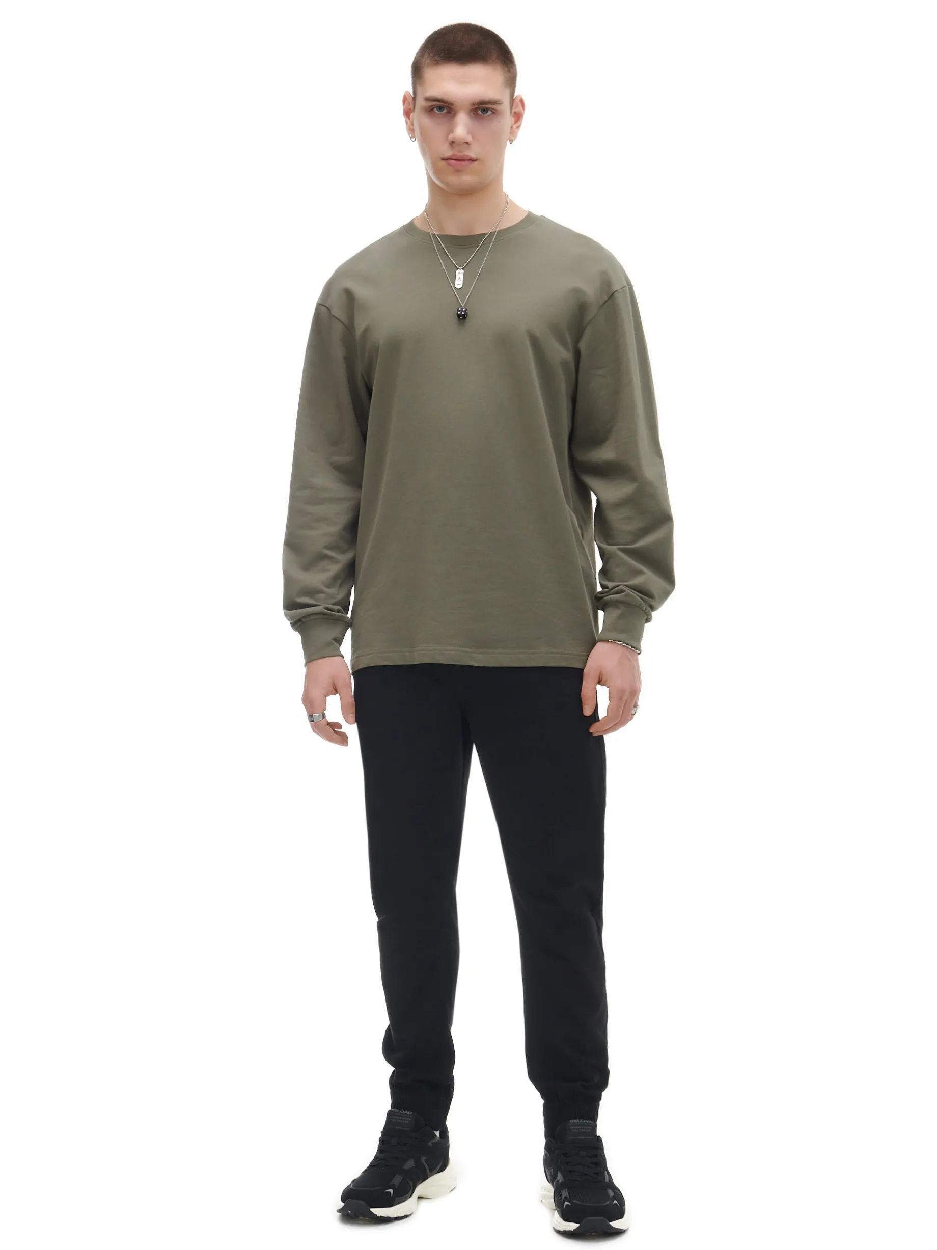Czarne jeansowe joggery chino
