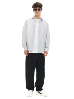 Czarne jeansy loose
