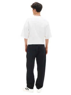 Czarne jeansy loose