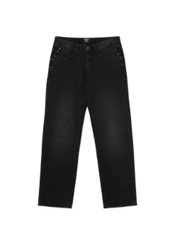 Czarne jeansy relaxed