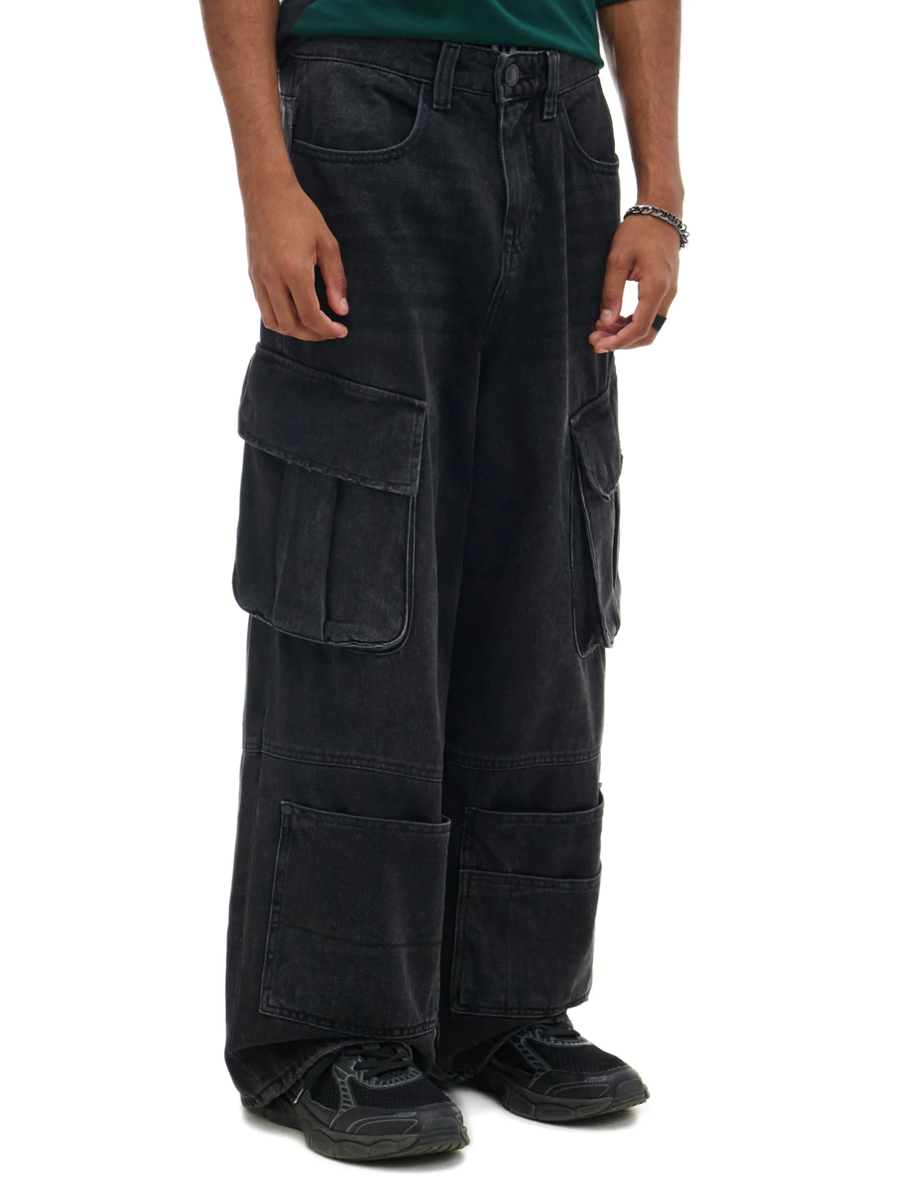 Czarne jeansy skater z kieszeniami