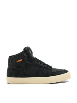 Czarne sneakersy z wysoką cholewką