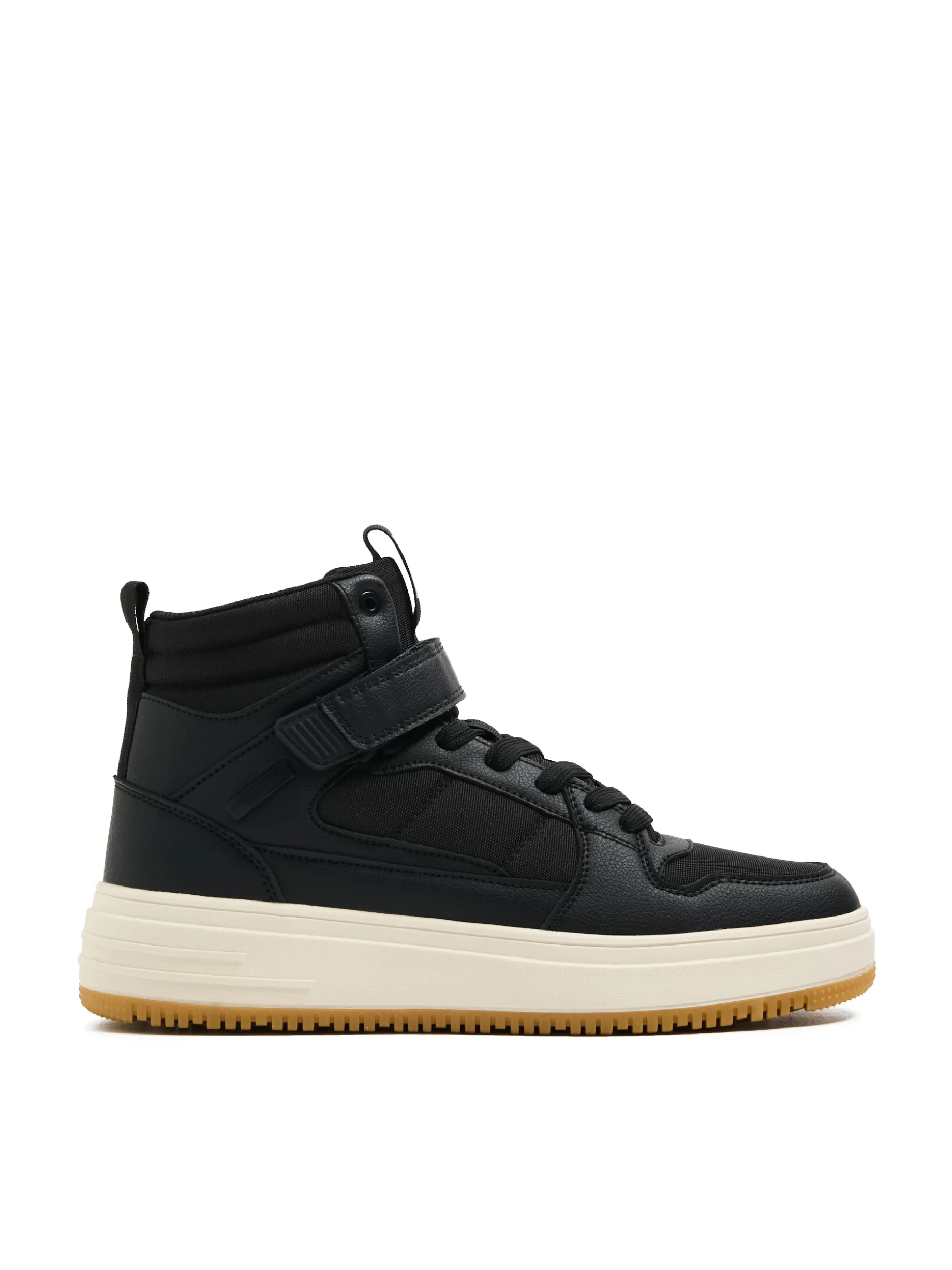Czarne sneakersy za kostkę