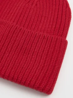 Czerwona czapka beanie