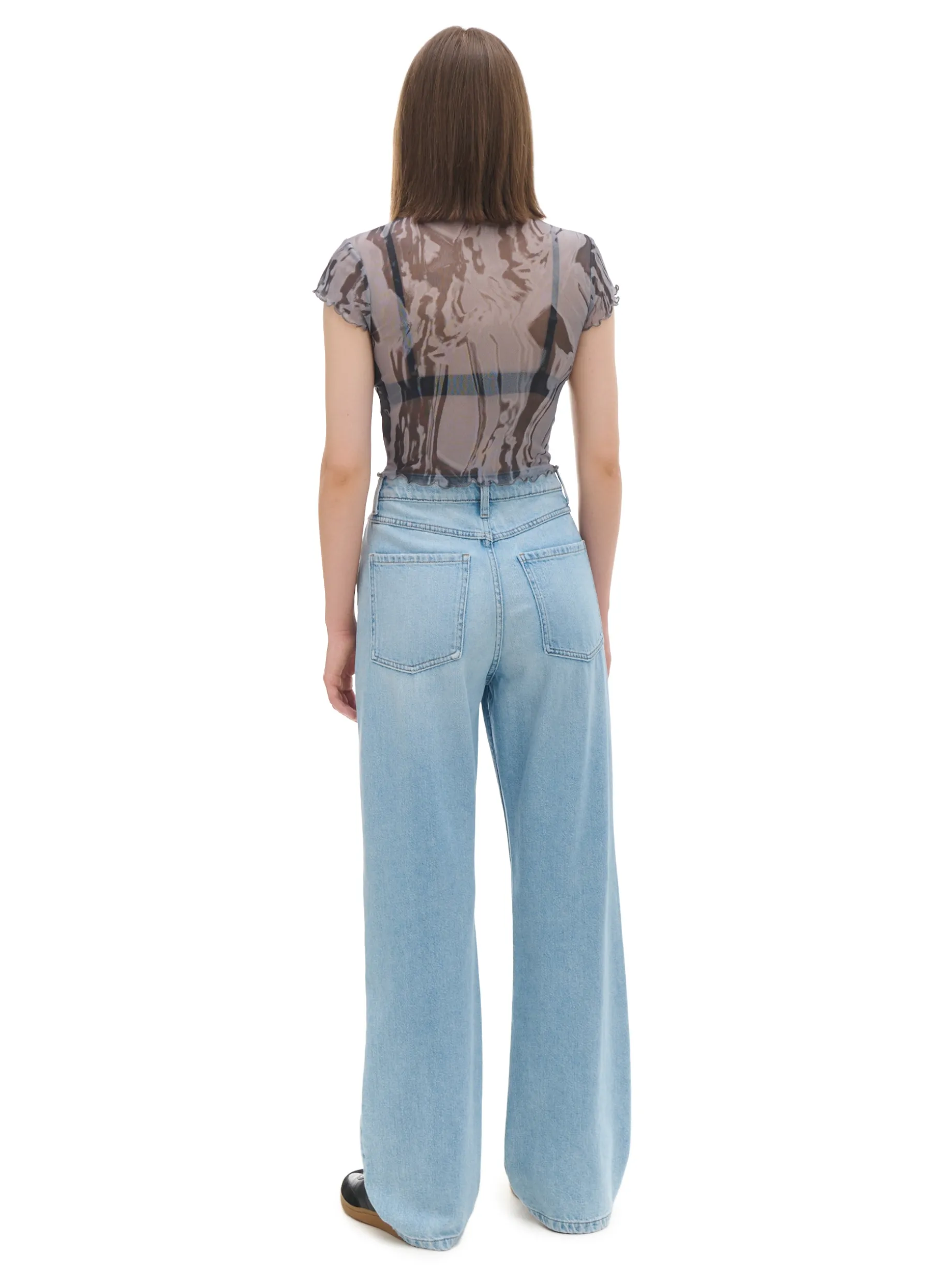 Jasnoniebieskie jeansy baggy