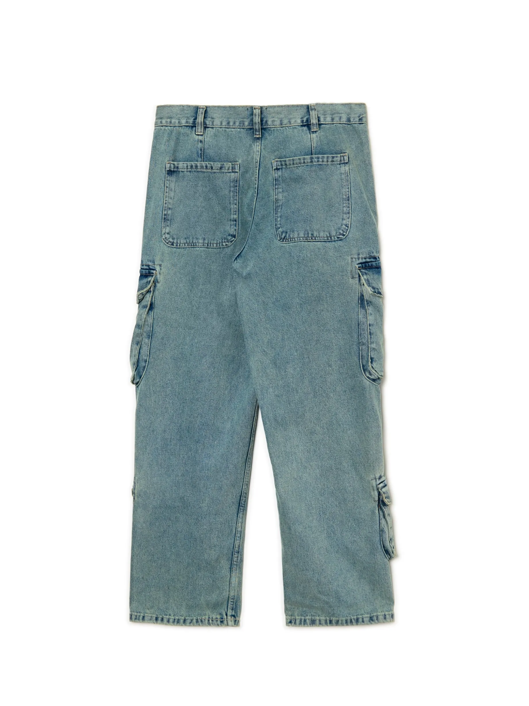 Jeansy baggy z kieszeniami cargo