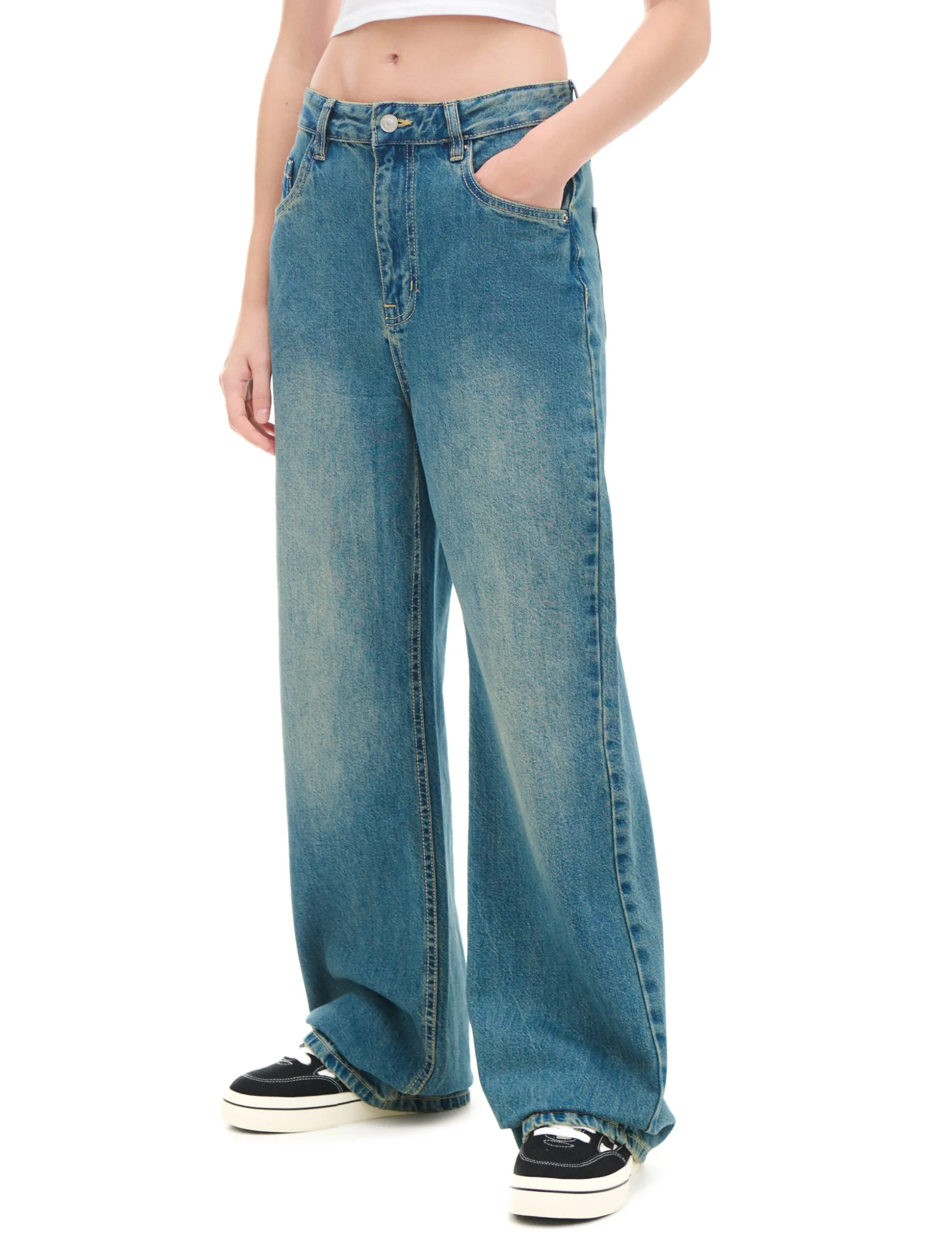 Niebieskie jeansy retro wide leg