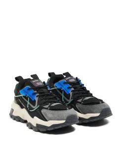 Sneakersy z efektem reflective
