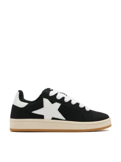 Sportowe sneakersy z motywem gwiazdy