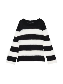 Sweter w paski