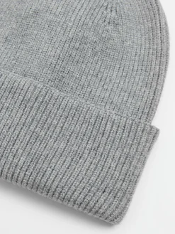 Szara czapka beanie z dodatkiem wiskozy