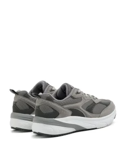 Szare sneakersy z solidną podeszwą