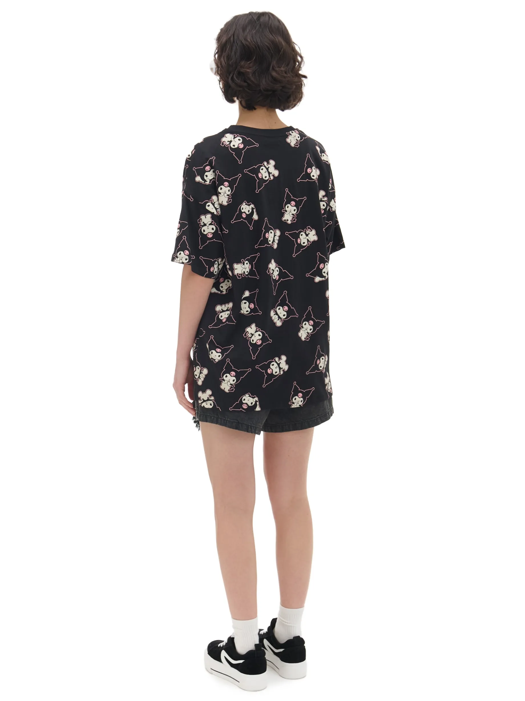T-shirt oversize z nadrukiem Kuromi